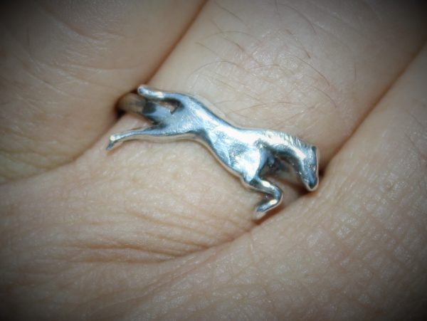 horse ring being worn made to size from solid silver and sterling silver at www.lrsilverjewellery.co.uk