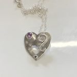 shiny heart pendant, Stone setting in silver clay, cz fireable stones, deign silver jewellery, make silver jewellery, www.lrsilverjewellery.co.uk