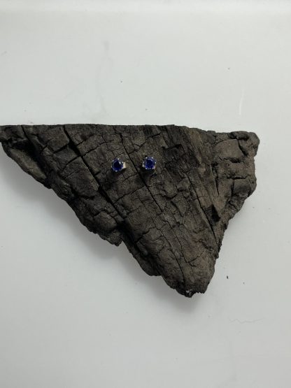 September sapphire style dark blue stud earrings